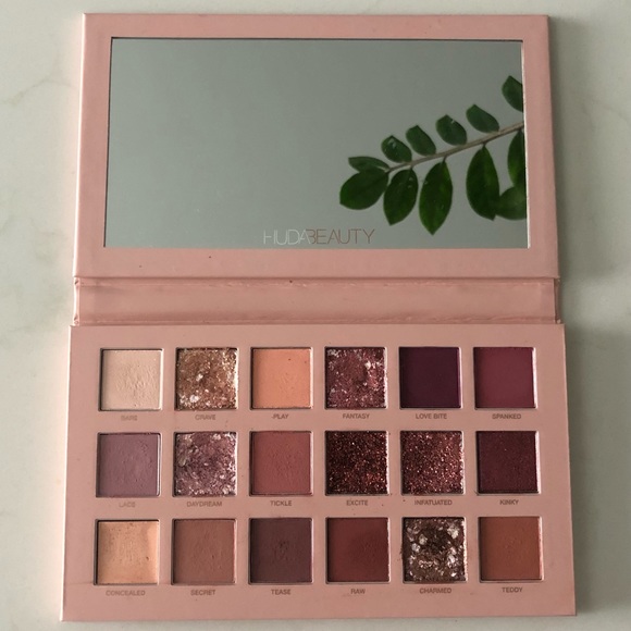 Huda Beauty Nude Eyeshadow Palette - Picture 3 of 8